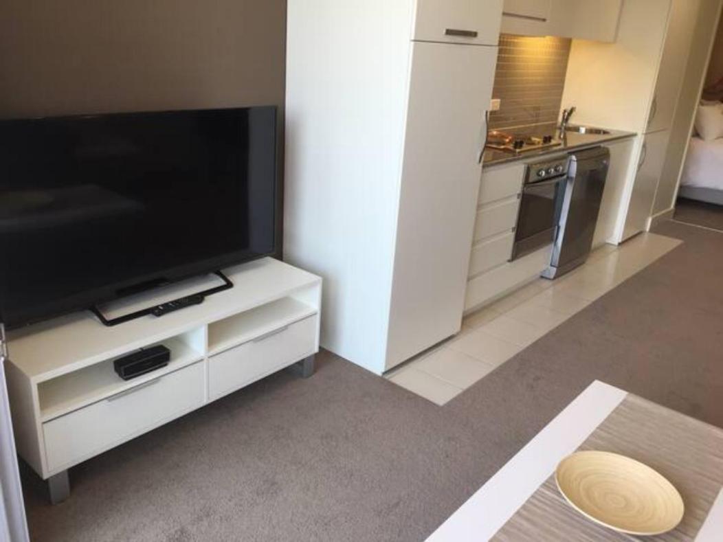 Beachside Luxury Apartments One & Two Bedroom In Beachfront Oaks Pier Building Ґленелґ Екстер'єр фото