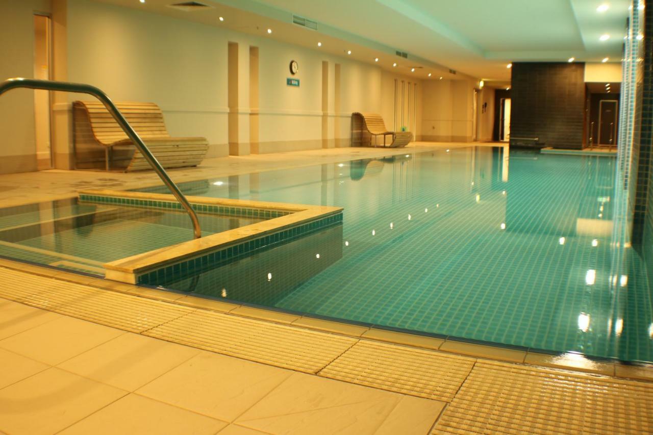 Beachside Luxury Apartments One & Two Bedroom In Beachfront Oaks Pier Building Ґленелґ Екстер'єр фото