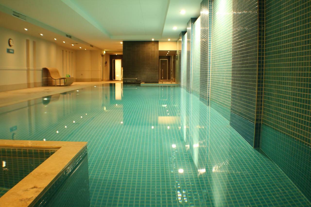 Beachside Luxury Apartments One & Two Bedroom In Beachfront Oaks Pier Building Ґленелґ Екстер'єр фото